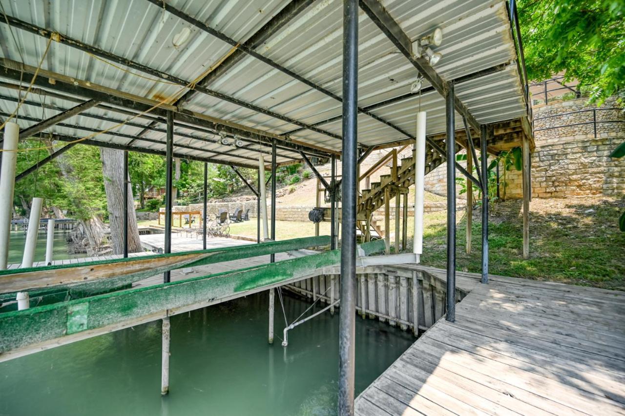 Luxury Lakefront Oasis With Boat Dock-Firepit McQueeney Bagian luar foto